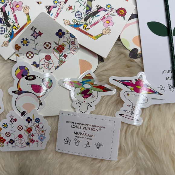 Louis Vuitton x Takashi Murakami Packaging: Ribbon, Tag, Paper Bag, Sticker Set - Picture 6 of 10